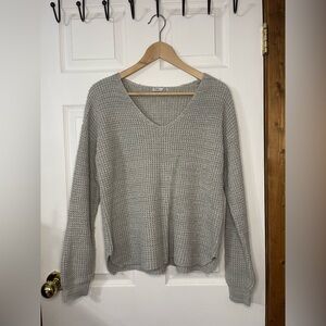 Dex Women's Light Gray V-Neck Sweater